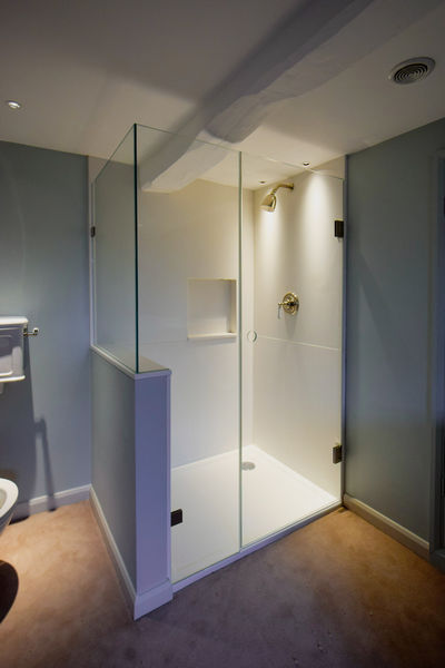 Frameless shower Doors